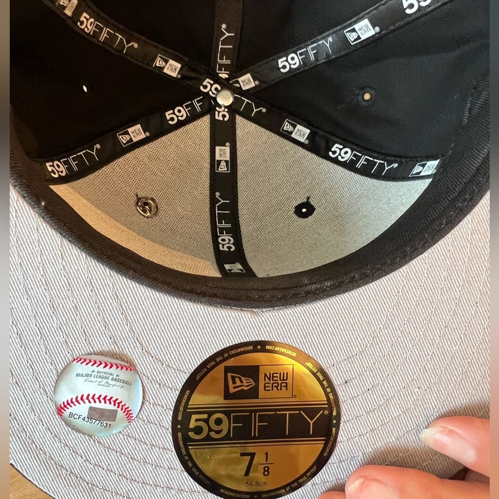 Men’s fitted hat - Picture 4 of 4